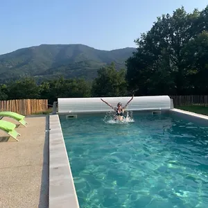 https://le-mas-de-la-siffleuse.hotels-rhonealpes.com